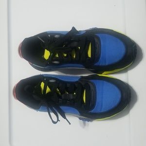 Puma Wildrider Laser 4.5Y Preloved Blue,Black Silver Boy or Girl